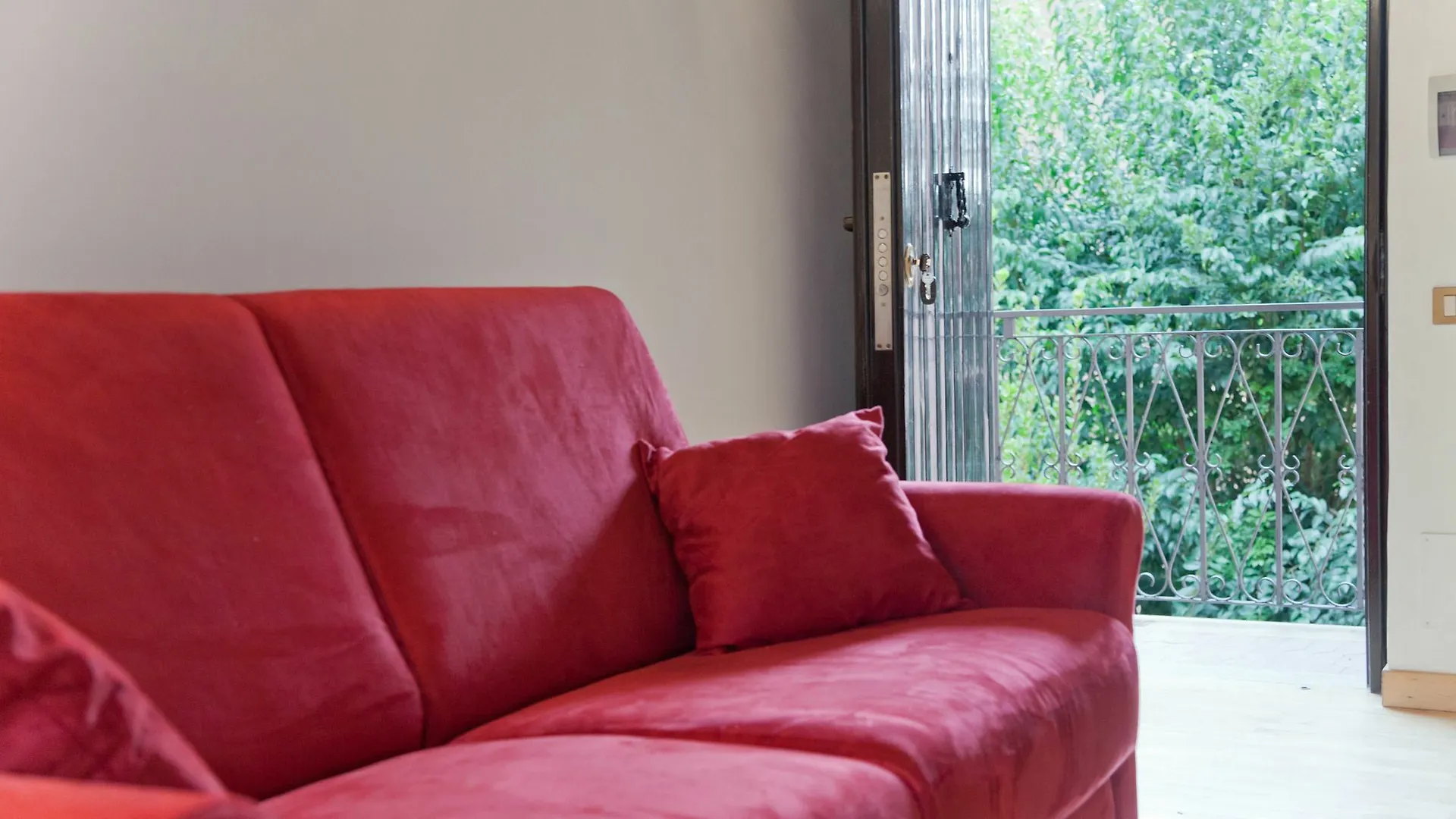 Rental In Rome - San Pio Apartment